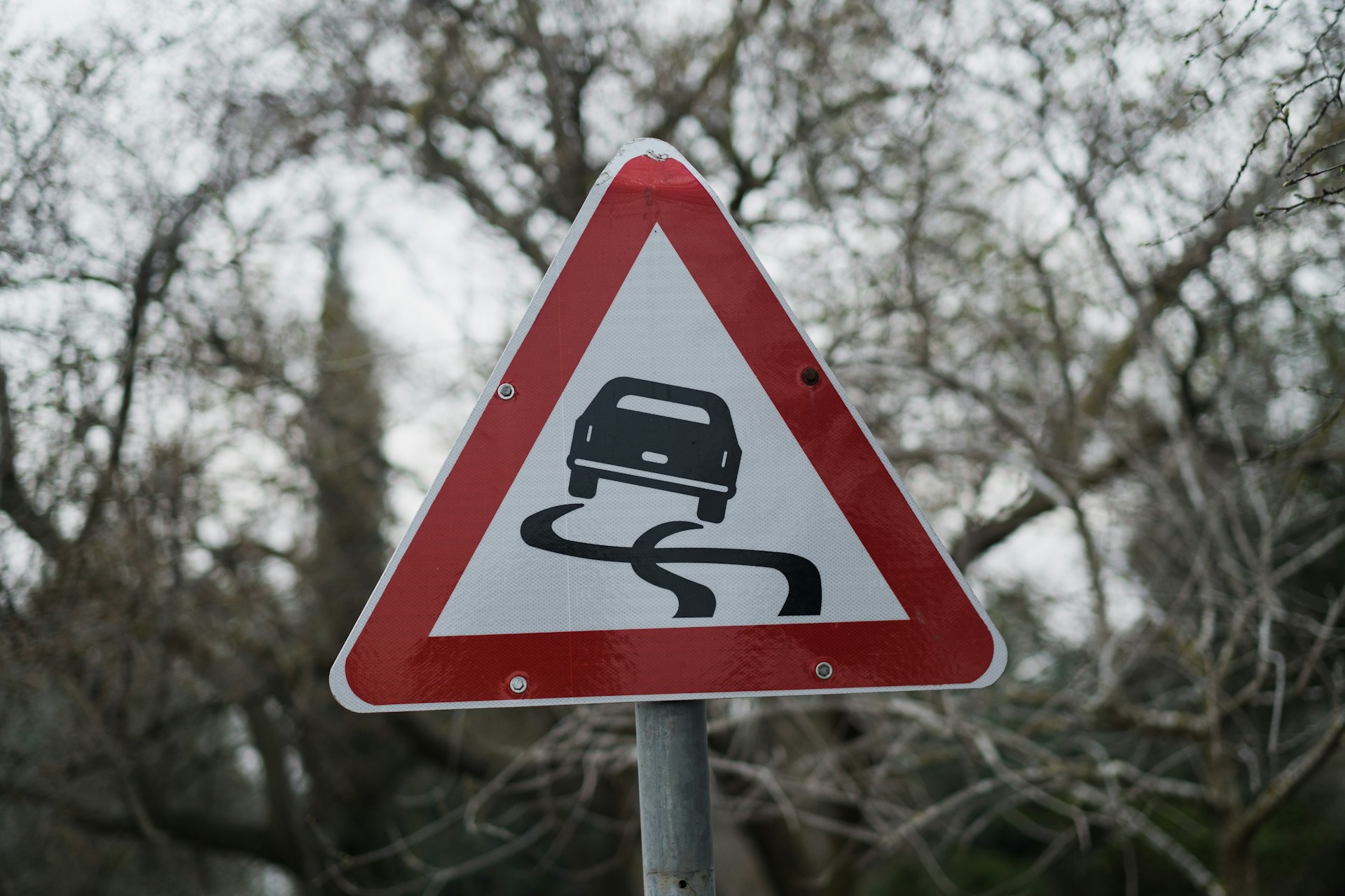 Solving Sign Placement Problems in High-Wind Areas